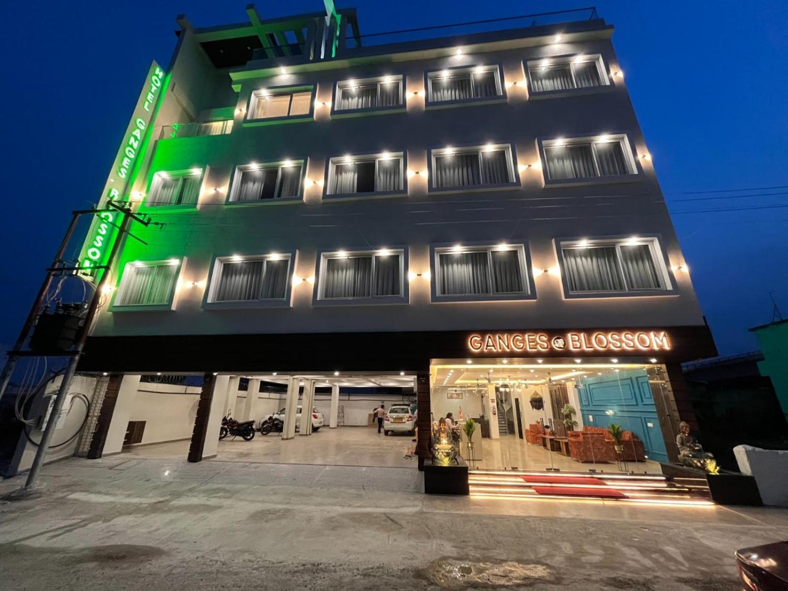 Hotel Gange - A Comfortable Stay, ハリドワール エクステリア 写真